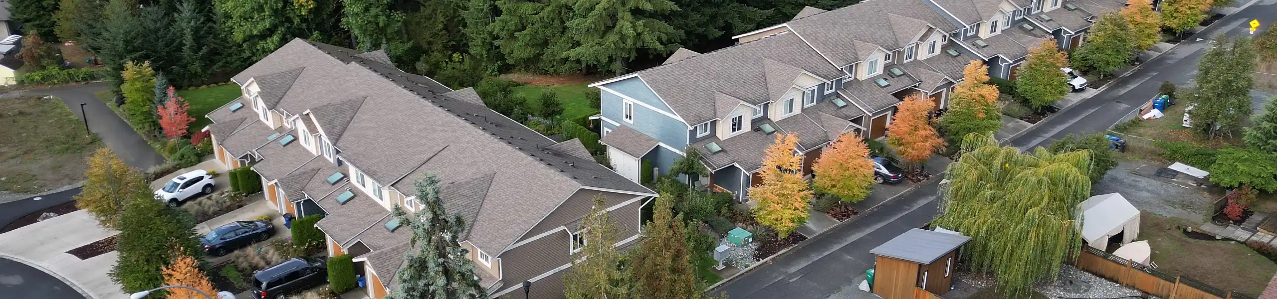 Aerial photo showing strata rowhomes at 3 Leam Rd, Nanaimo BC